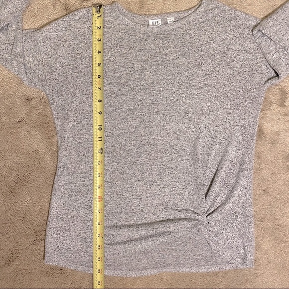 Gap kids Lg or Women’s Sm/Med gray top - Picture 6 of 8